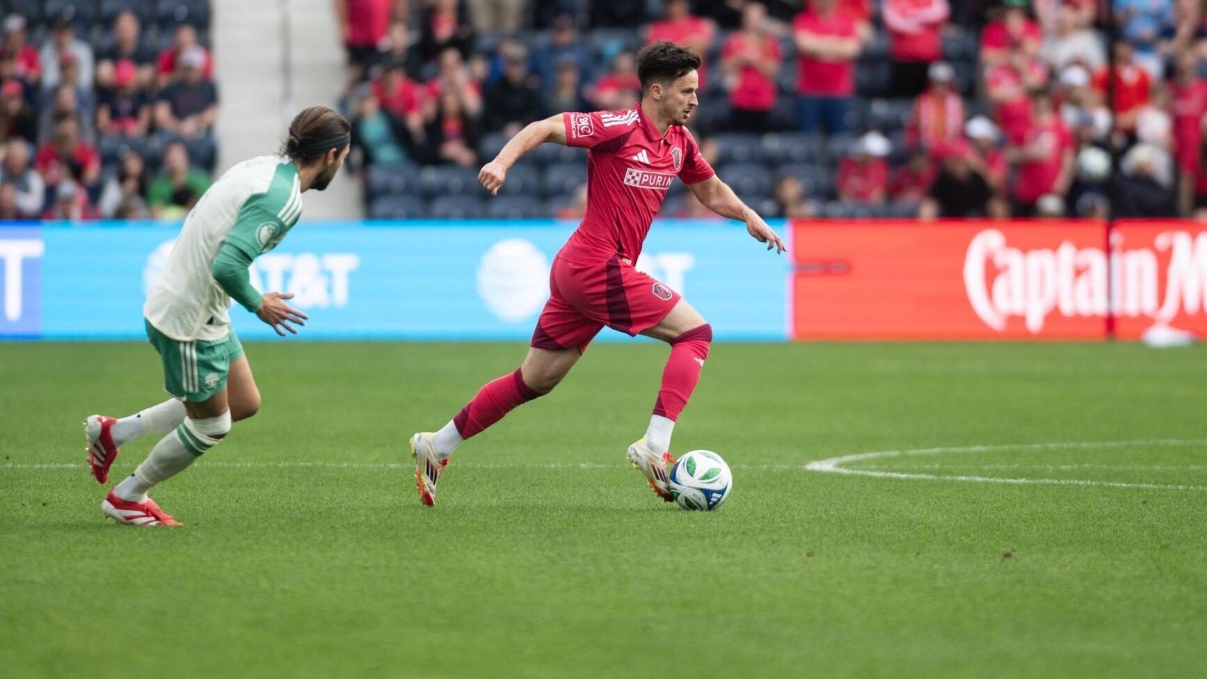Another game, another blown lead as 最新杏吧原创 City SC falls 3-2 to Chicago Fire